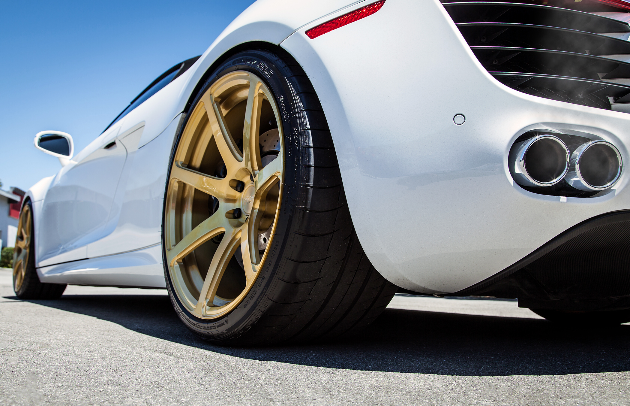 Audi r8 tire size Audi r8 tire size